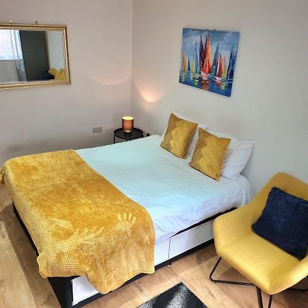Lovely Central Studio/2Bed - 5Min To Train Station Слау Екстериор снимка